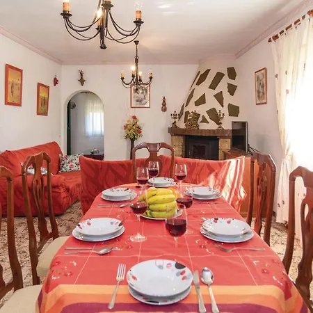 Holiday home In With Kitchen